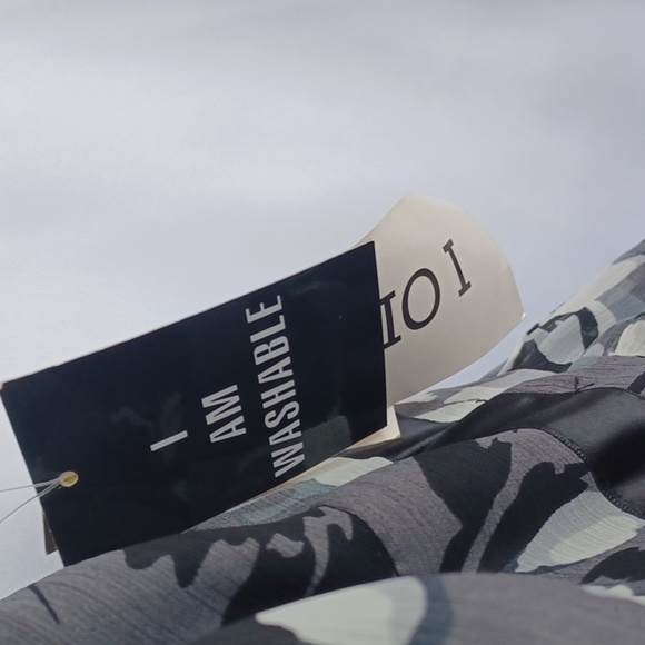 Women Studio I Grey & Black Floral Sleeveless Dress- Size 14, 22" PTP - Picture 4 of 8